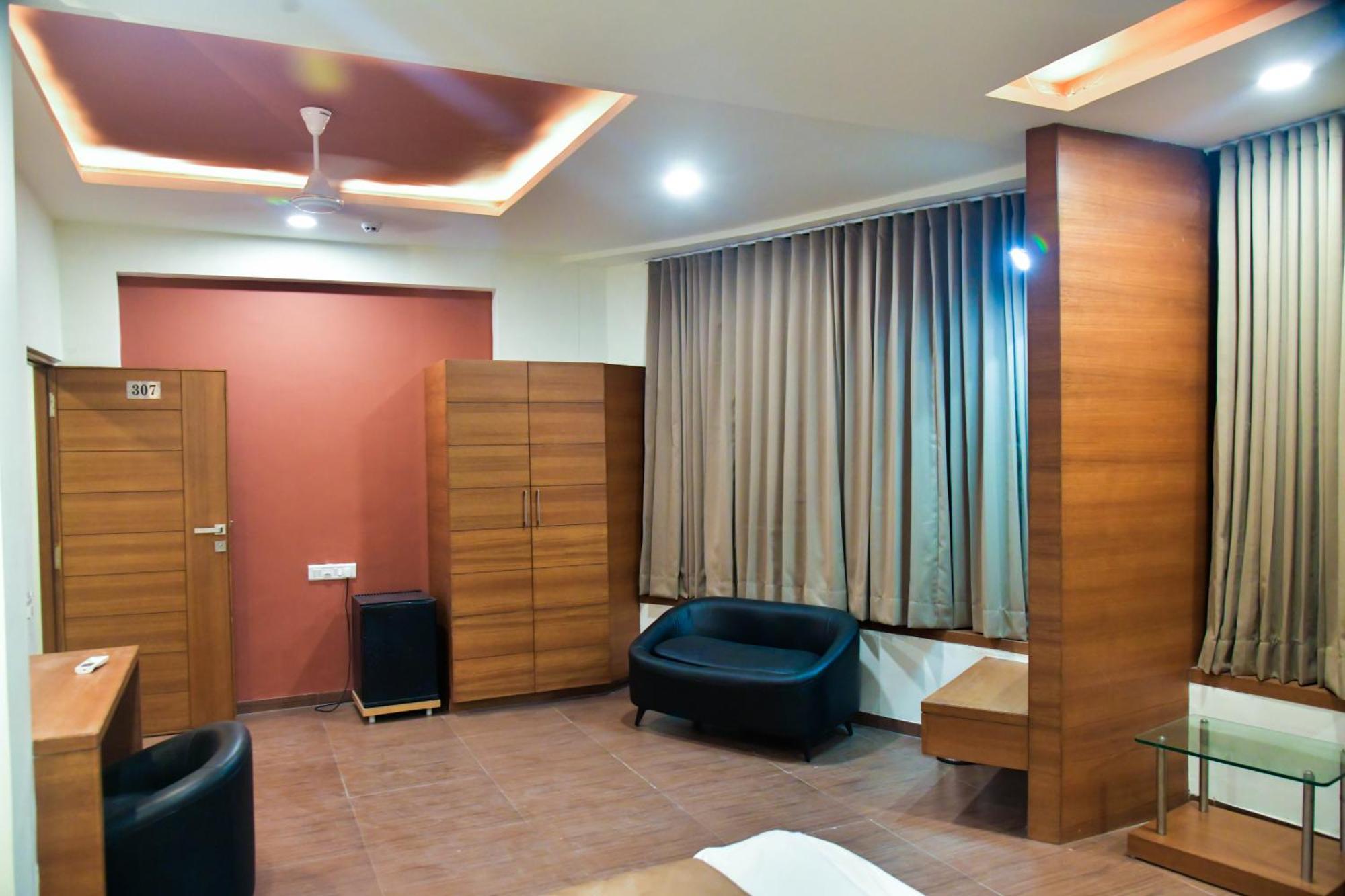 Hotel Ashooka Inn 간디나가르 외부 사진