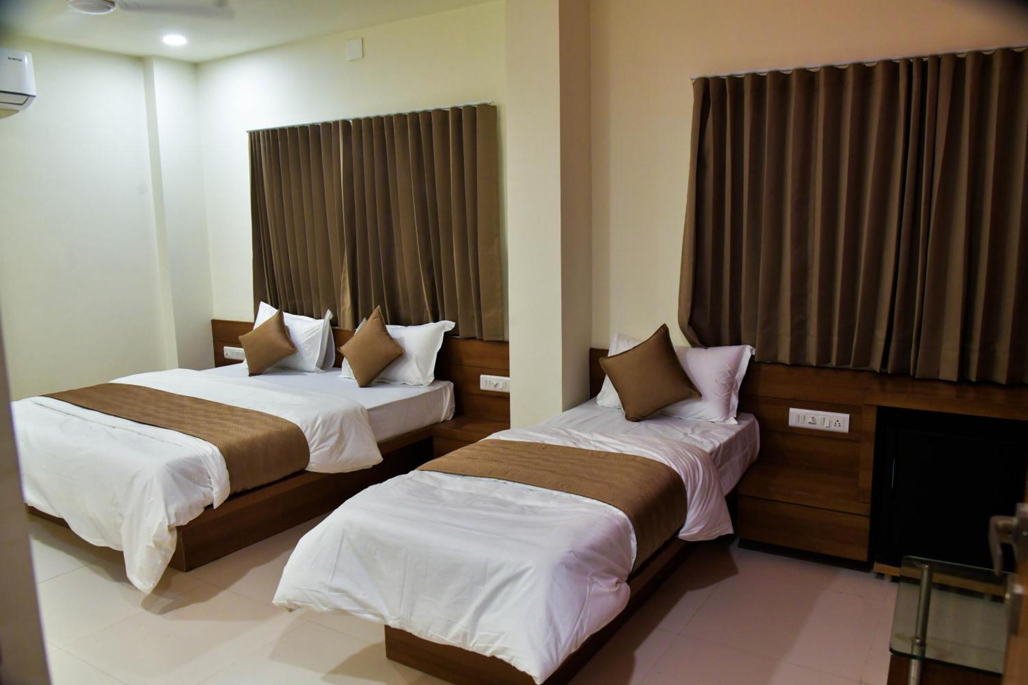 Hotel Ashooka Inn 간디나가르 외부 사진